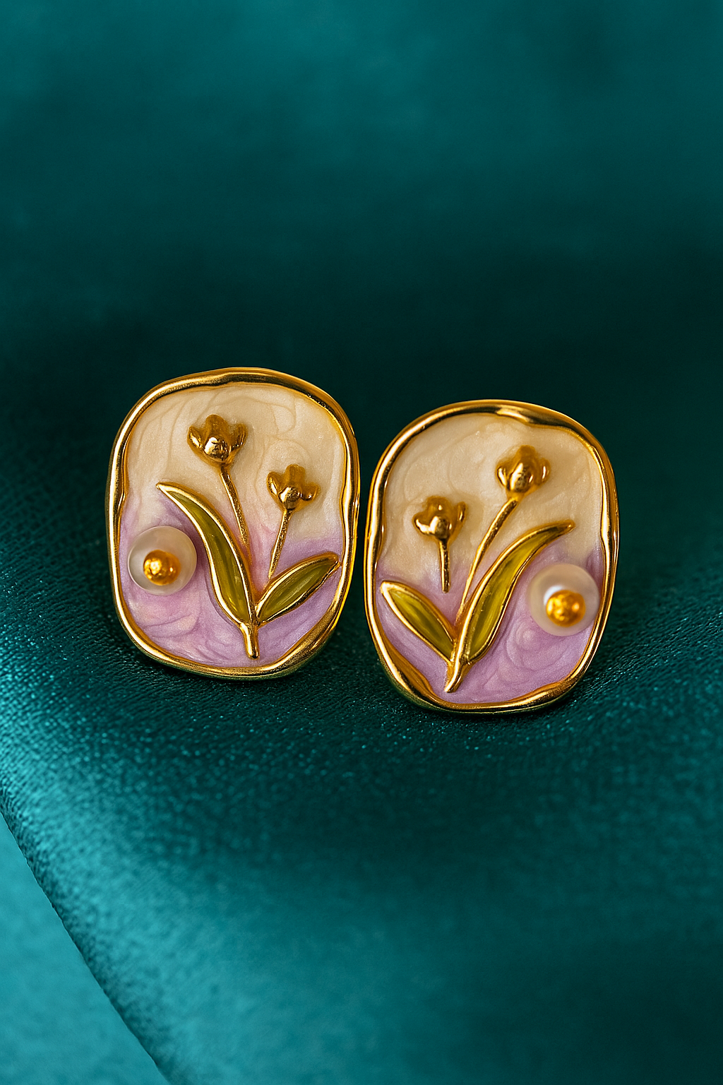 Floral Glazed Ear Stud