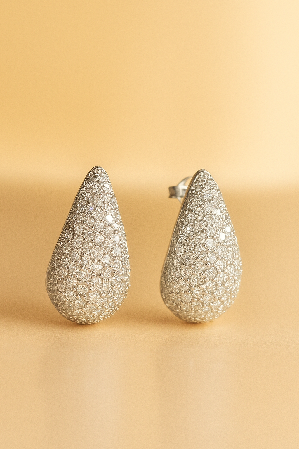 Beautiful pair of Tear Drop tone earrings.