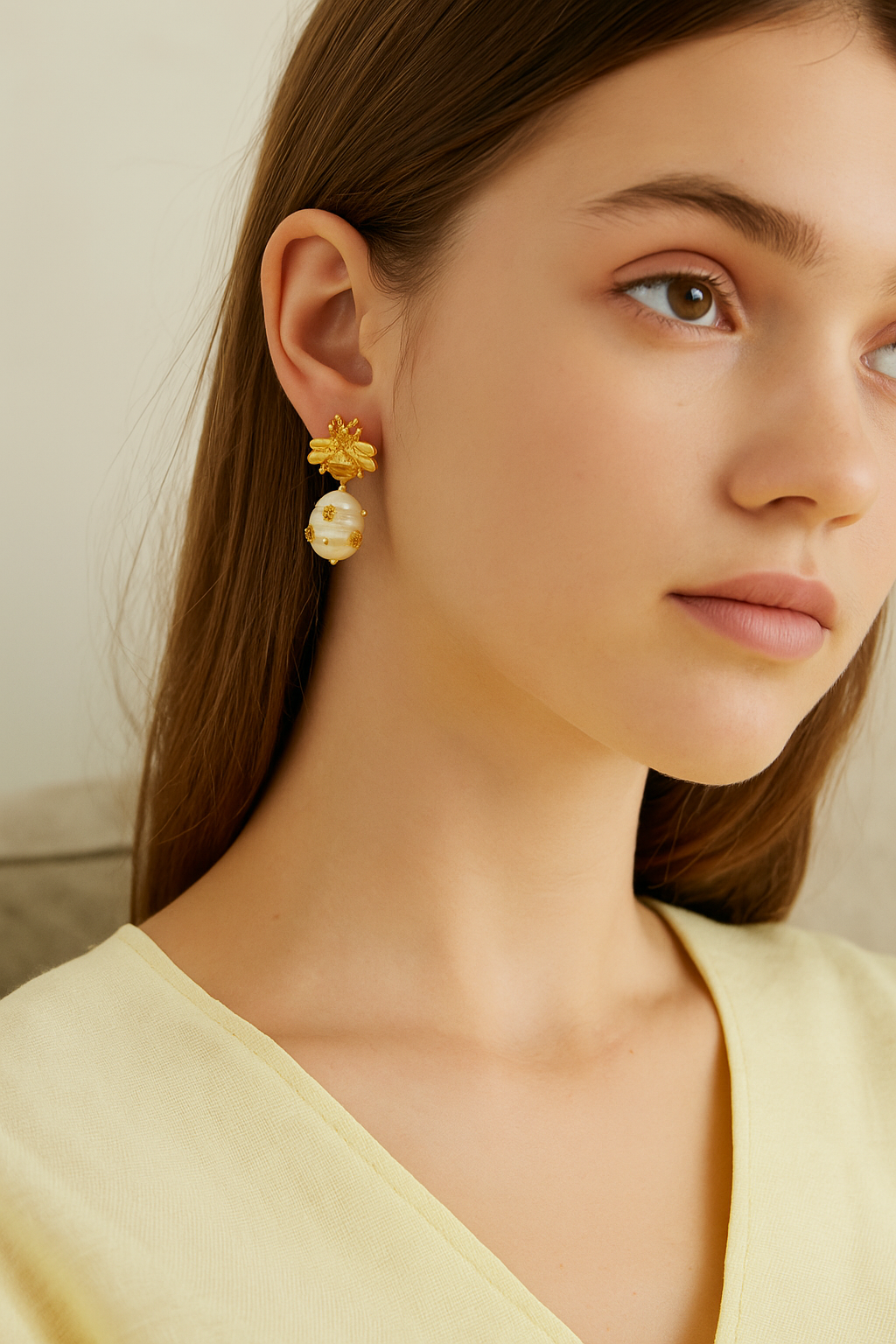 Pearl earrings Premium sense pearl earrings European and American retro small fragrant earrings