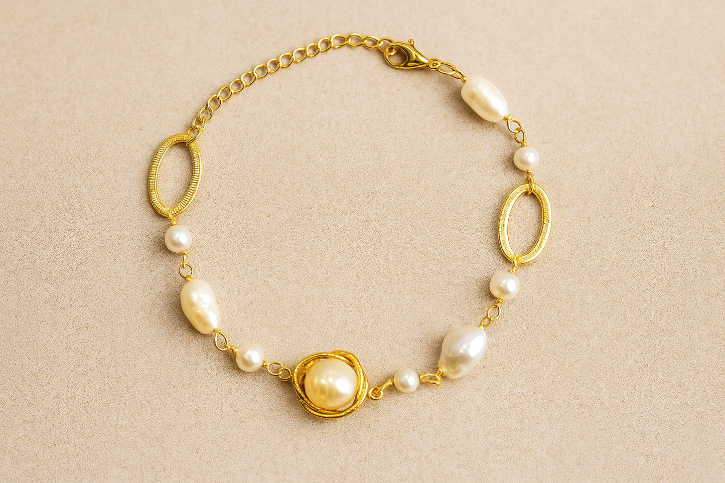 925 Sterling Silver Plated Gold Simple Temperament Hollow Geometric Bracelet with Freshwater Pearls